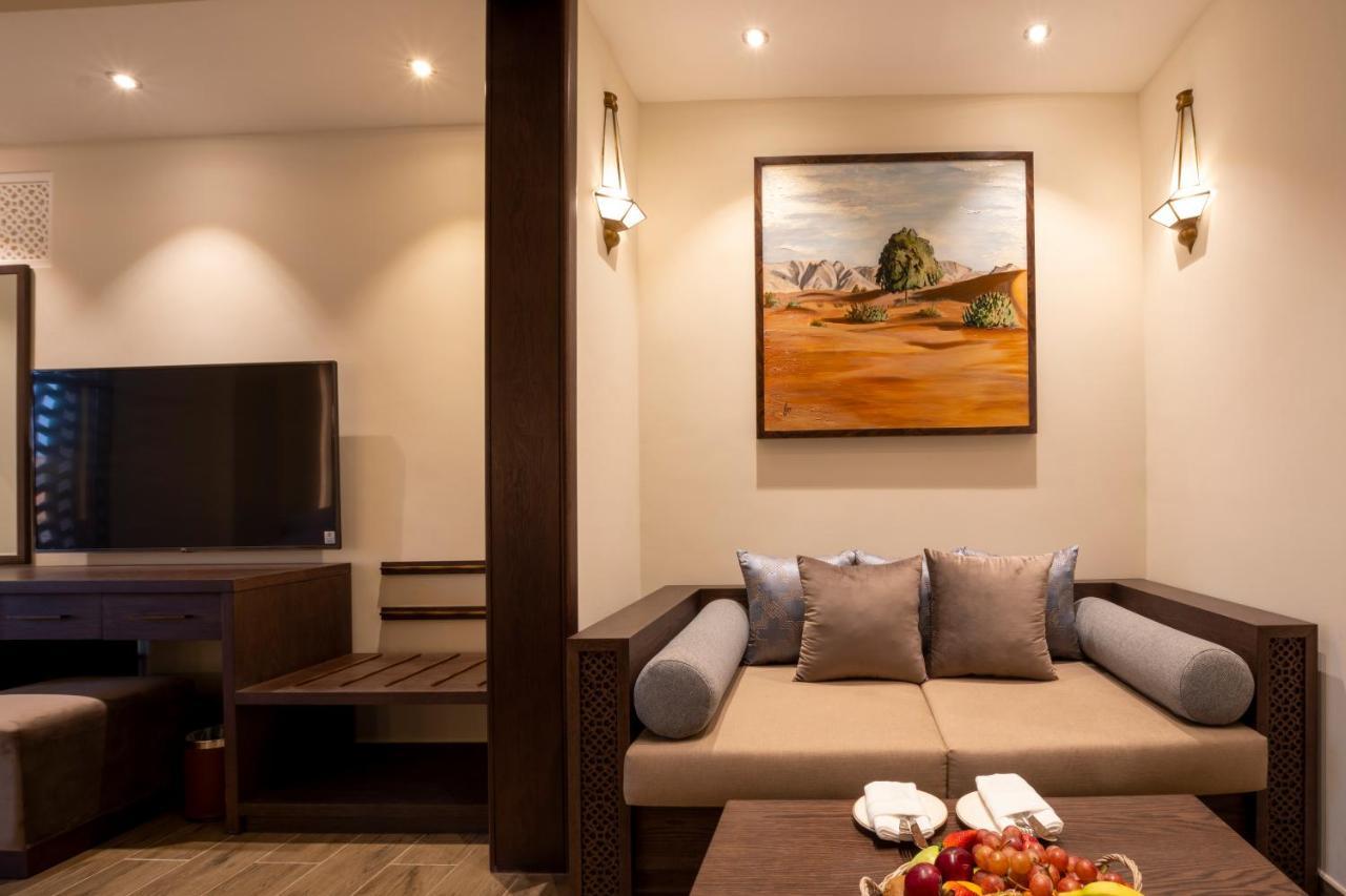 Hotel Al Badayer Retreat By Sharjah Collection Margham Esterno foto A suite at the hotel