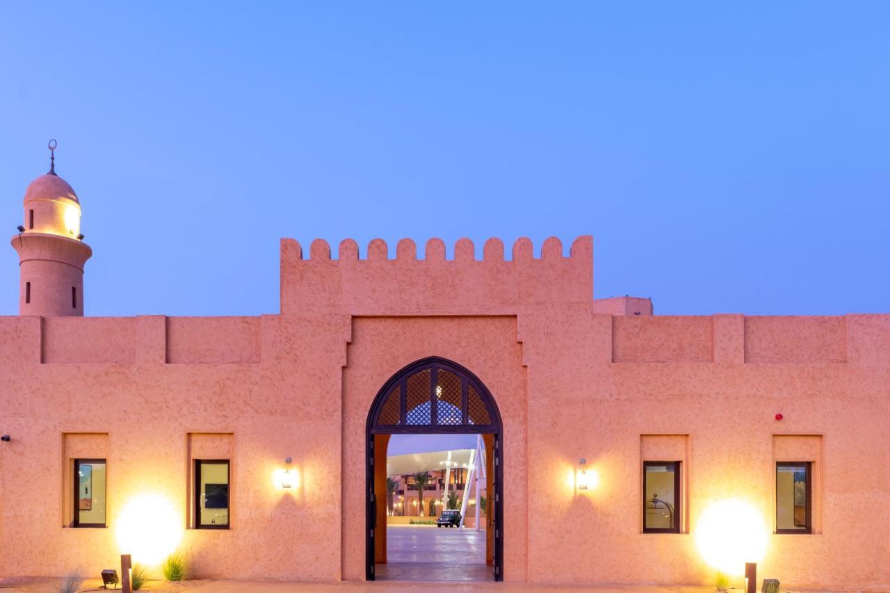 Hotel Al Badayer Retreat By Sharjah Collection Margham Esterno foto The entrance to the hotel