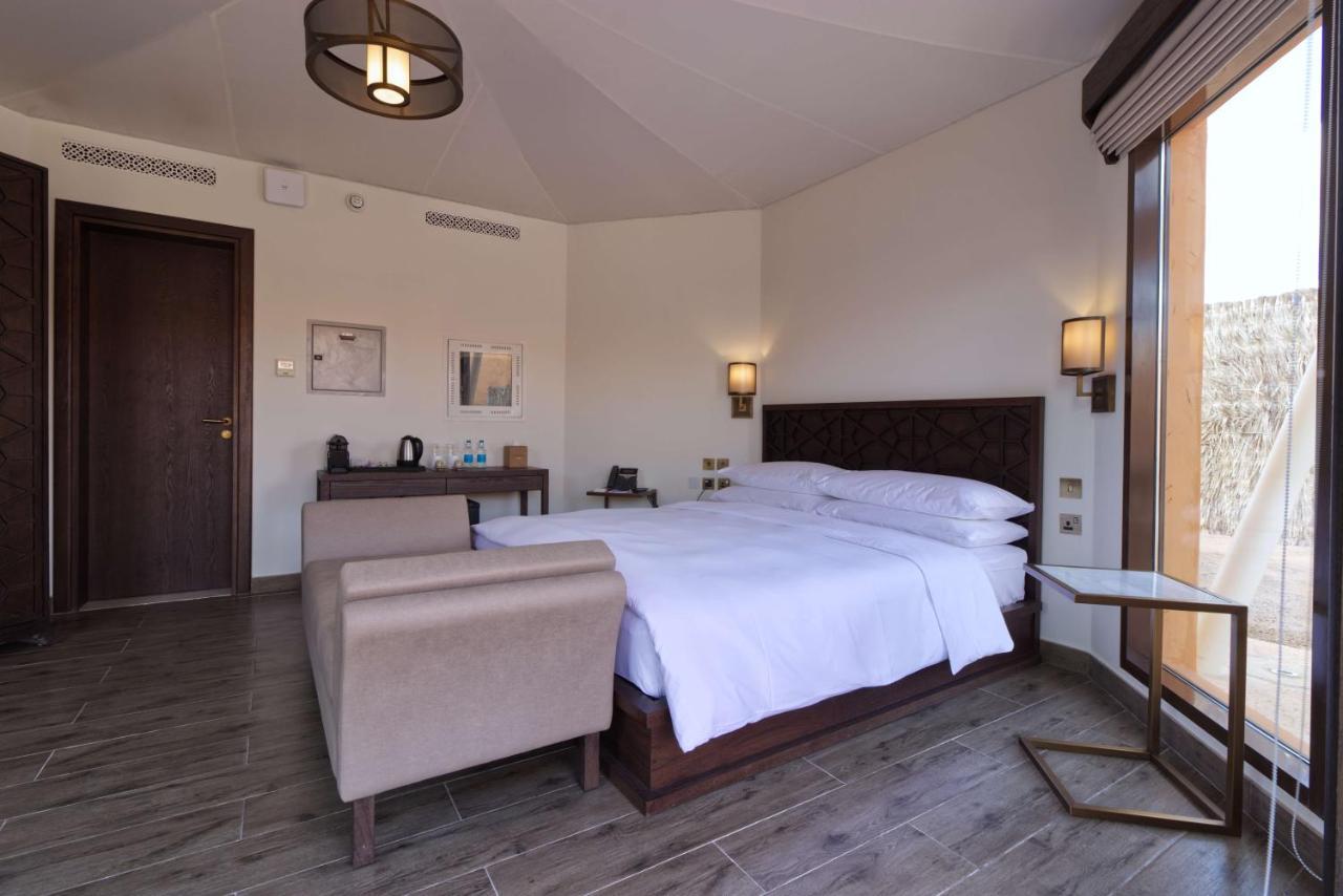 Hotel Al Badayer Retreat By Sharjah Collection Margham Esterno foto A bedroom at the Al Maha Desert Resort